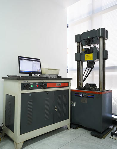 Computer controlled hydraulic universal testing machine